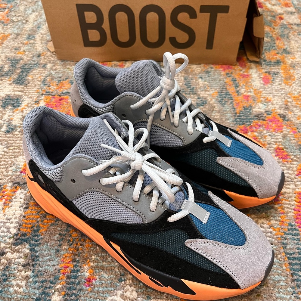 Yeezy Boost 700